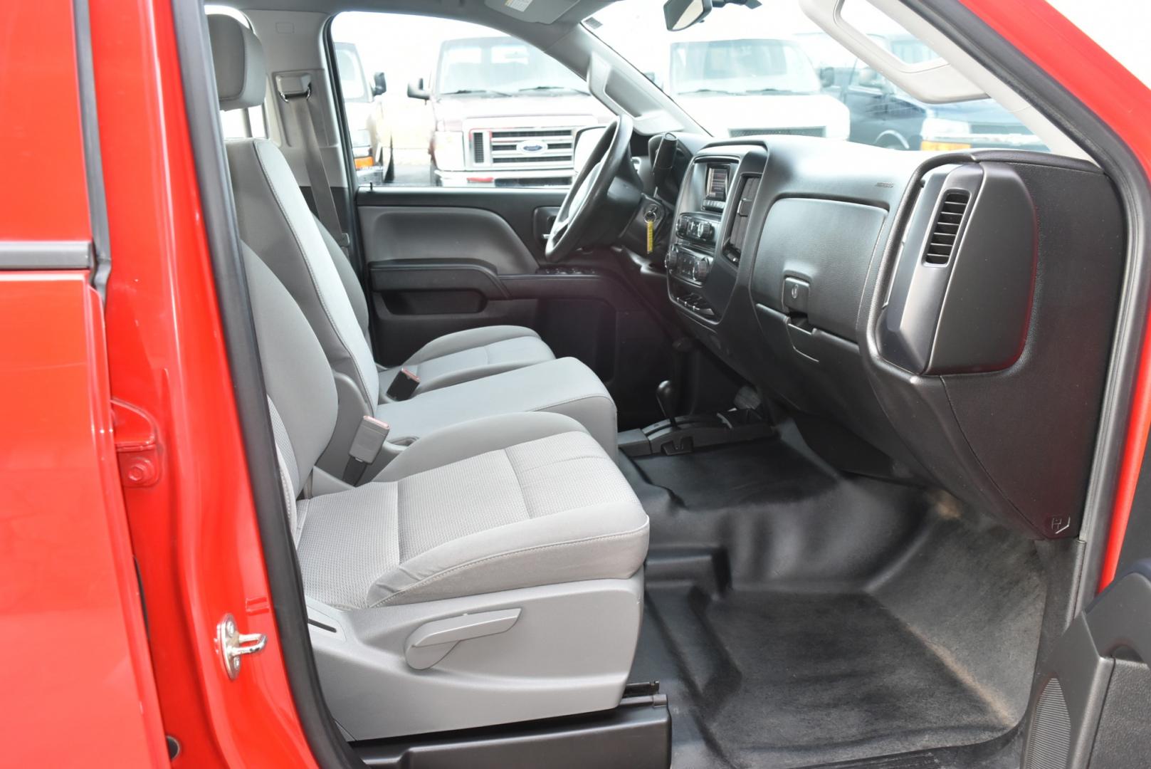 2015 Red /Gray Chevrolet Silverado 2500 HD (1GC1KUEG2FF) with an 6.0L Vortec V8 Varaible Valve Timing SFI engine, 6-Speed Automatic Heavy-Duty, Electronically Controlled transmission, located at 1600 E Hwy 44, Rapid City, SD, 57703, (605) 716-7878, 44.070232, -103.171410 - Photo#9